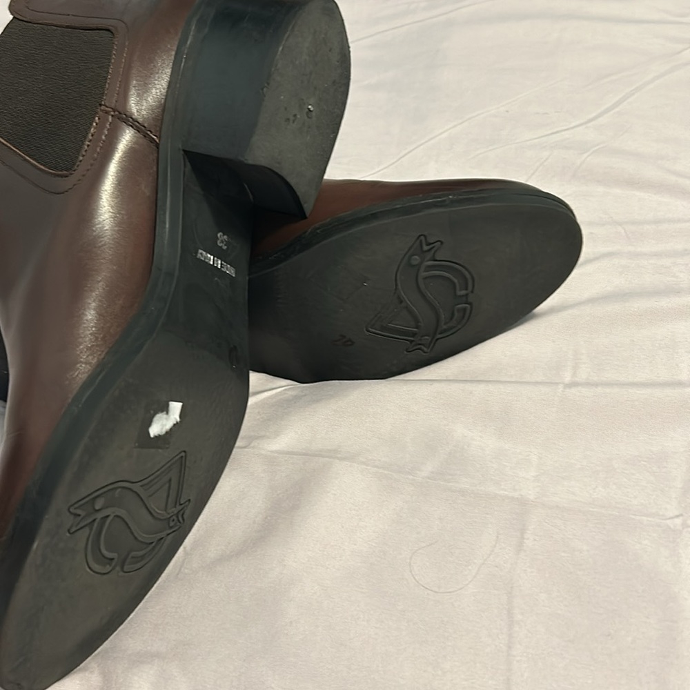 Boots - Picture 2 of 4